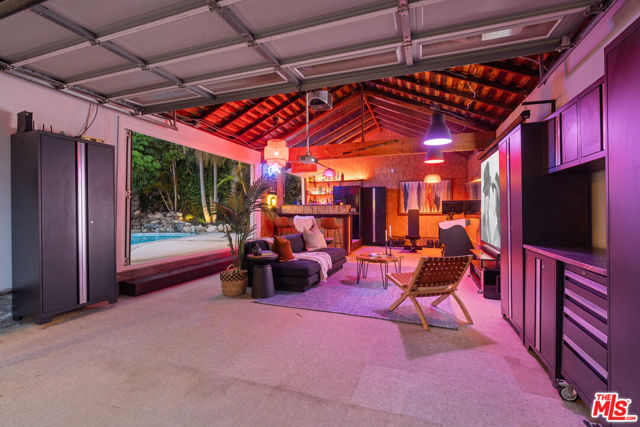 8044 Cowan Avenue, Los Angeles CA: https://media.crmls.org/mediaz/26761f87-a09b-4359-87ae-c45a93b3b3df.jpg