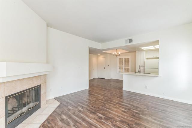 1950 Camino De La Reina, San Diego CA: https://media.crmls.org/mediaz/2677df17-96f5-4032-888c-471cab8ab0ab.jpg