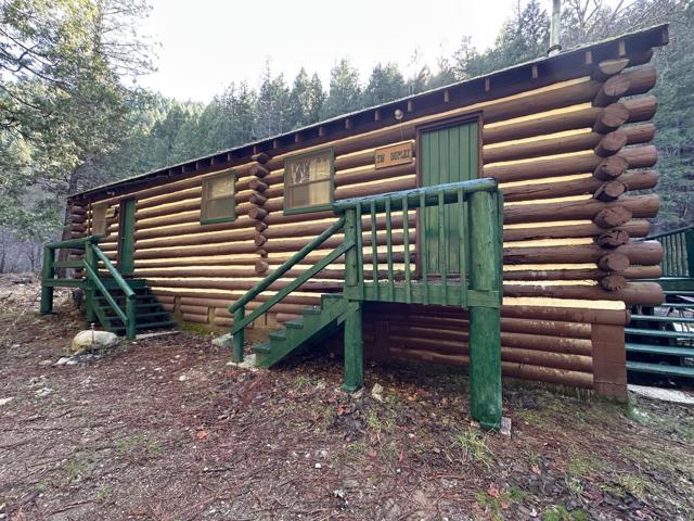 21791 Highway 49, Downieville CA: https://media.crmls.org/mediaz/26784118-485d-4fa6-897e-42027b7a196e.jpg
