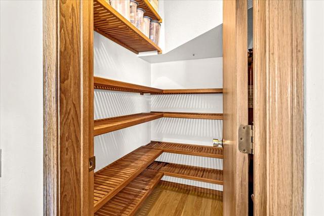 275 Nicholson Drive, Hollister CA: https://media.crmls.org/mediaz/26784862-a068-4836-a989-fe0b54ff9662.jpg