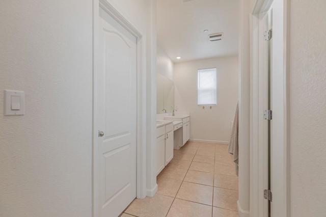 500 Duran Drive, Hollister CA: https://media.crmls.org/mediaz/26787080-064e-4ef8-89c0-e1b9734ebed6.jpg