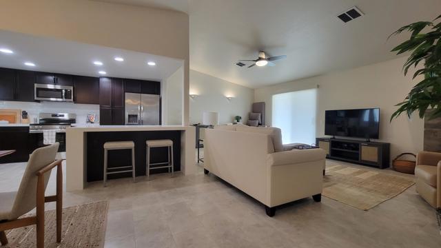 53645 Avenida Mendoza, La Quinta CA: https://media.crmls.org/mediaz/2678a870-f555-41d4-9128-9ce12625a0d5.jpg