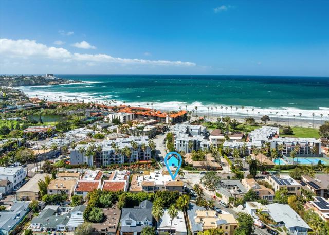 8171 El Paseo Grande, La Jolla CA: https://media.crmls.org/mediaz/2678f925-78f9-4337-bb8b-4b61c45d26d4.jpg