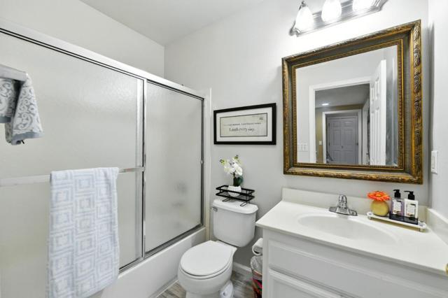 4111 Windsong Street, Sacramento CA: https://media.crmls.org/mediaz/26794107-093d-4d67-94b6-e89c1aff5b21.jpg