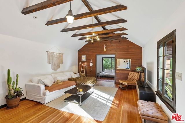 1551 Penny Road, Topanga CA: https://media.crmls.org/mediaz/26795d10-bada-47b3-bcf7-ab9754c7afa8.jpg
