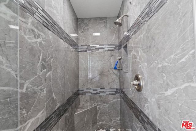 Image 30 of 39 For 7915 Saddletree Court