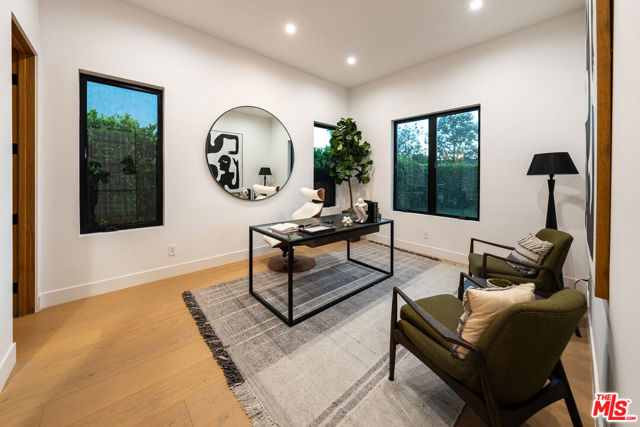 4532 Calhoun Avenue, Sherman Oaks CA: https://media.crmls.org/mediaz/26799a00-8717-4acb-82d0-f5c28f237dbb.jpg