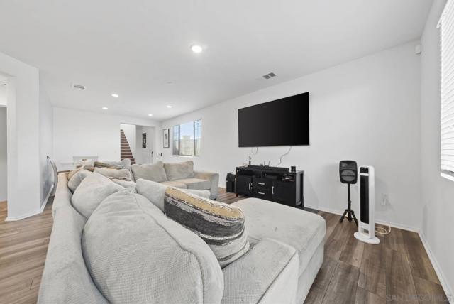 29566 Nini Ct, Winchester CA: https://media.crmls.org/mediaz/267a86fd-c7da-45ee-a6c3-5f4453f12c93.jpg
