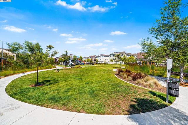 8563 Schooner Way, Newark CA: https://media.crmls.org/mediaz/267aaca8-a92d-4dfc-ba2b-3f83aea16b62.jpg