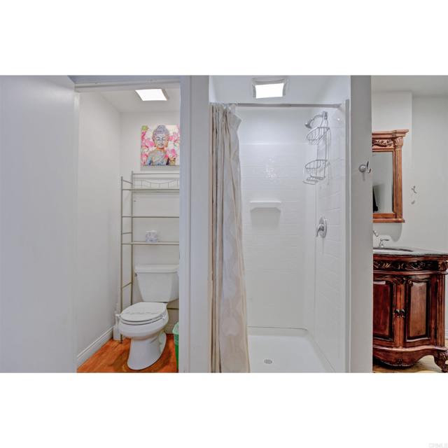 Detail Gallery Image 2 of 3 For 3715 Mission Bld #11,  –,  CA 92109 - 1 Beds | 1 Baths