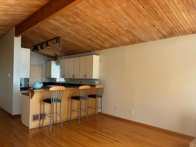 Detail Gallery Image 10 of 24 For 3581 Princeton Ave, San Diego,  CA 92117 - 2 Beds | 2 Baths