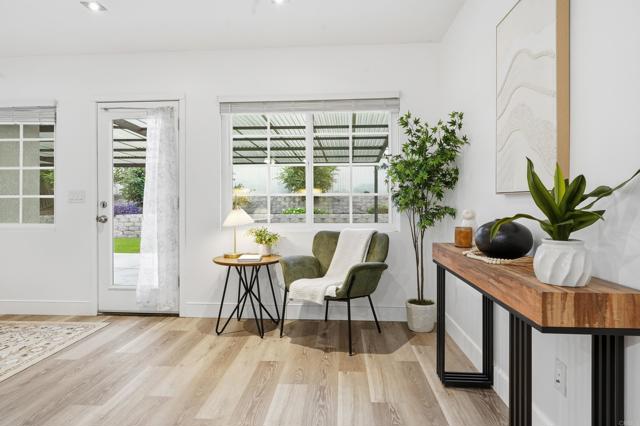 Detail Gallery Image 8 of 36 For 3370 72 Par Dr, La Mesa,  CA 91941 - 5 Beds | 4 Baths