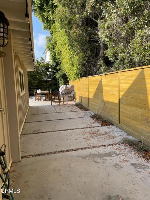 Detail Gallery Image 10 of 11 For 1144 Cornwall Ln, Ventura,  CA 93001 - 2 Beds | 2 Baths