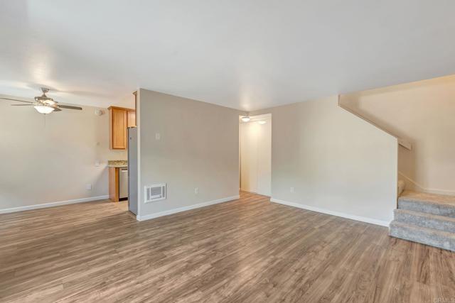 Detail Gallery Image 5 of 21 For 3454 Castle Glen Dr, San Diego,  CA 92123 - 2 Beds | 1/1 Baths