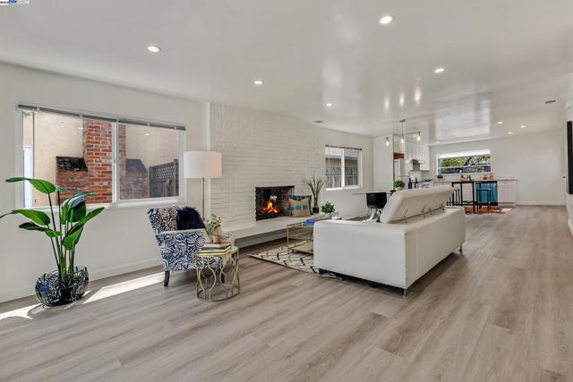 3495 Carrillo Dr, San Leandro CA: https://media.crmls.org/mediaz/267e257d-7bce-4a1a-a4ee-a1b5d183de54.jpg