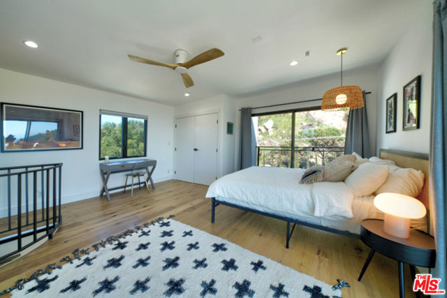 24641 Piuma Road, Malibu CA: https://media.crmls.org/mediaz/267f597a-c1d8-4de5-a938-1fc9295f1c28.jpg