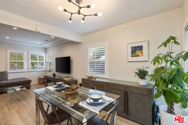 3839 Marcasel Avenue, Los Angeles CA: https://media.crmls.org/mediaz/267f775e-25cd-47c2-a2cf-896d605acbda.jpg