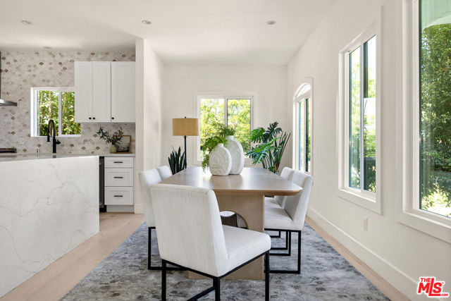 4308 Victoria Park Drive, Los Angeles CA: https://media.crmls.org/mediaz/267fdafb-c2a7-4d8b-bcc8-cb346e8c91d5.jpg
