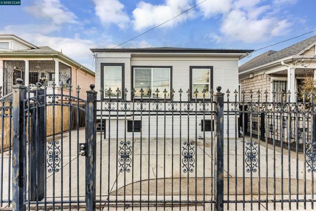 Details for 1535 38th Ave, Oakland, CA 94601