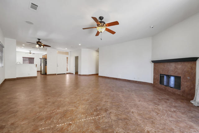 Image 8 of 42 For 78354 Calico Glen Drive
