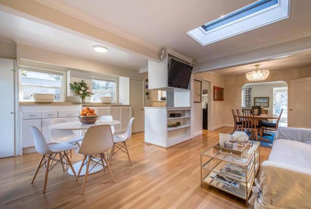 308 Princeton Road, Menlo Park CA: https://media.crmls.org/mediaz/2681bee8-8b4d-436e-aba7-4966b1f1f89f.jpg