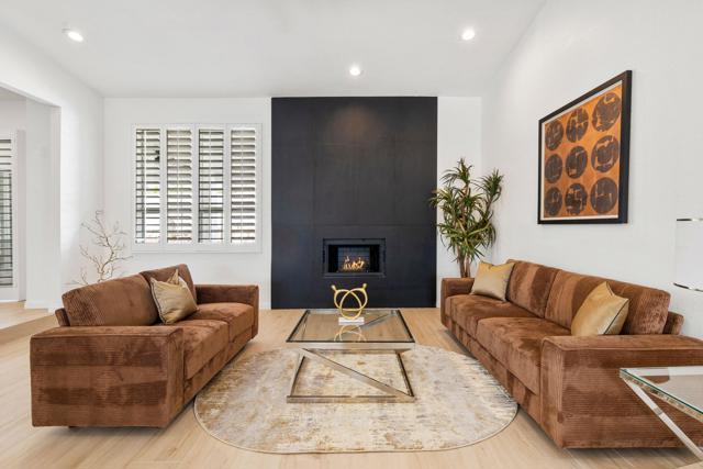 47215 Heliotrope Drive, Palm Desert CA: https://media.crmls.org/mediaz/2682e43d-7034-4d4b-a2a7-5b1b25a0fb72.jpg