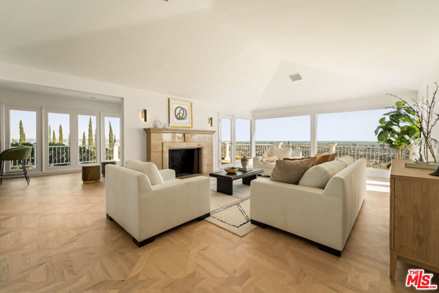 8527 Hedges Way, Los Angeles CA: https://media.crmls.org/mediaz/268399dd-db1d-44ad-8630-30a7f0e86ac5.jpg