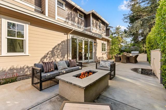 2002 Sunnyview Lane, Mountain View CA: https://media.crmls.org/mediaz/2684215f-63d9-44bb-8be1-4e8701eae578.jpg
