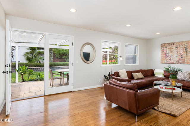 Detail Gallery Image 17 of 54 For 941 Wiladonda Dr, La Canada Flintridge,  CA 91011 - 3 Beds | 3/1 Baths