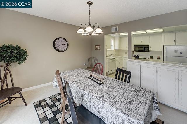 1301 Leisure Ln, Walnut Creek CA: https://media.crmls.org/mediaz/2685d501-b38f-4fe1-9807-378f3e2c0314.jpg