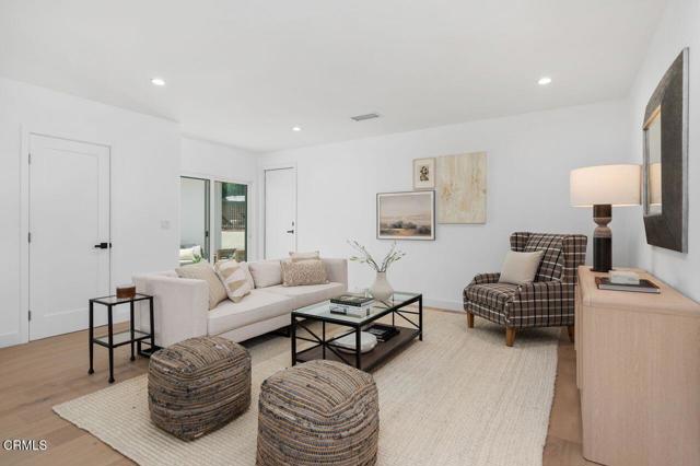 1105 Fairview Drive, La Canada Flintridge CA: https://media.crmls.org/mediaz/26862afb-86ff-4966-b450-f9a29e41212d.jpg