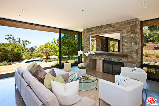 6228 Sycamore Meadows Drive, Malibu CA: https://media.crmls.org/mediaz/26874d03-c2f2-4b17-9902-88726f52aef2.jpg