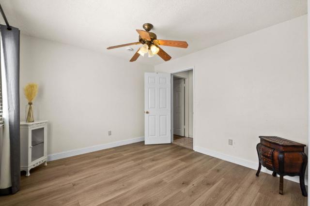 1014 Croyden Way, Manteca CA: https://media.crmls.org/mediaz/2687b988-fa60-4125-9d44-4ab2ffabe2b2.jpg