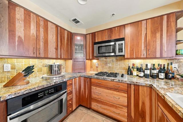 464 Village Square E, Palm Springs, CA 92262