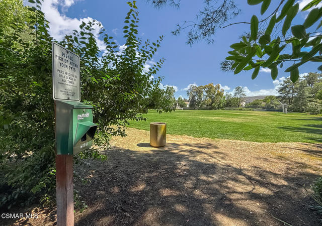 5470 Seine Court, Westlake Village CA: https://media.crmls.org/mediaz/2688ca5f-b0bf-4439-8ace-585f32cca14d.jpg