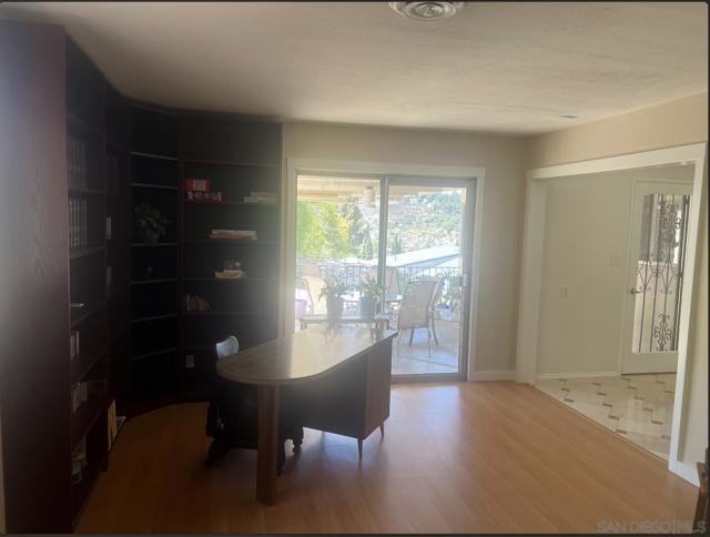 3958 Kenwood Dr, Spring Valley CA: https://media.crmls.org/mediaz/2688e887-8ff4-4e28-b72b-e2480b86d4b4.jpg