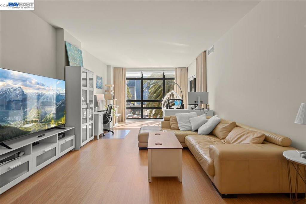 88 E San Fernando St #303