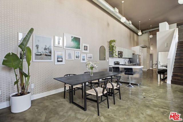 4215 GLENCOE Avenue, 101 photo 5