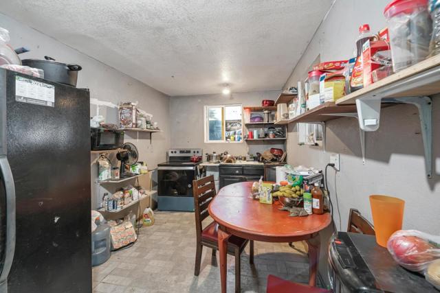 1500 Gilman Road, Gilroy CA: https://media.crmls.org/mediaz/268a007e-a195-4f63-b647-04447d87e12d.jpg