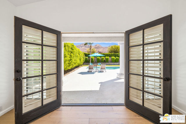 38262 W Maracaibo Circle, Palm Springs CA: https://media.crmls.org/mediaz/268b0a13-27d9-4a32-89fb-aad8e0d1fc0a.jpg