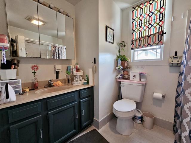 31163118 23rd Street, San Francisco CA: https://media.crmls.org/mediaz/268b731d-76ac-4d21-91a7-2132a9d83a75.jpg