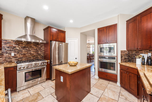 32711 Wellbrook Drive, Westlake Village CA: https://media.crmls.org/mediaz/268c0af9-c9d2-4dec-8f14-a2ec02a21136.jpg