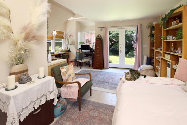 515 Chestnut Street, Santa Cruz CA: https://media.crmls.org/mediaz/268c3548-a799-477b-a9ae-299013ce7820.jpg