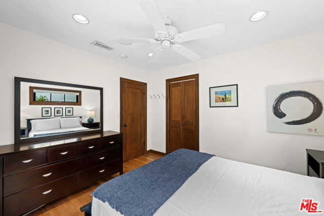 8265 Romaine Street, West Hollywood CA: https://media.crmls.org/mediaz/268c4ec5-7bf8-4823-b99a-9927654db55e.jpg
