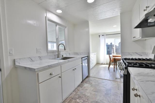8282 Murray Ave, Gilroy CA: https://media.crmls.org/mediaz/268c84dc-662b-4a56-b73b-092be8d8b19b.jpg