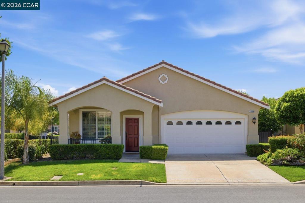 1118 Jonagold Way