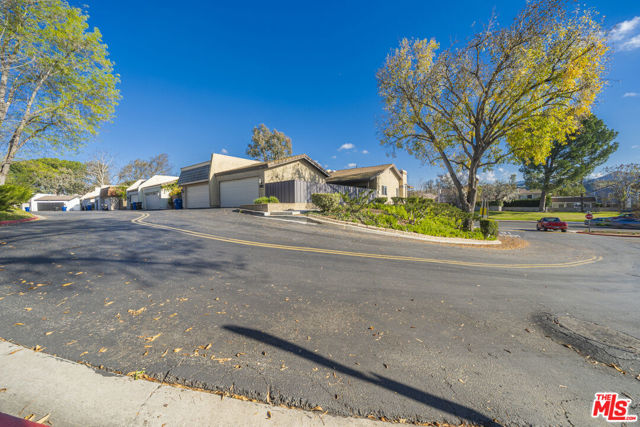 Image 34 of 43 For 2830 Lakeridge Lane