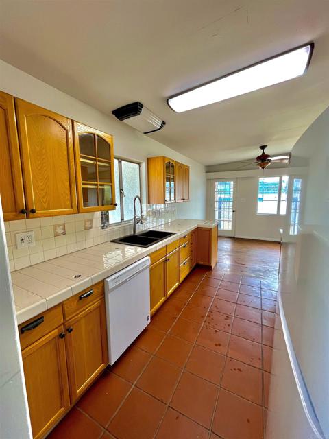 Detail Gallery Image 5 of 19 For 602 Farview St, El Cajon,  CA 92021 - 4 Beds | 2 Baths