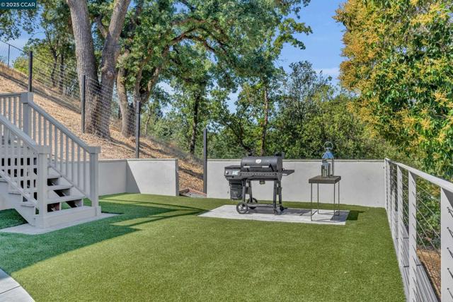 127 Caminar Way, Walnut Creek CA: https://media.crmls.org/mediaz/268f7447-1d70-45ee-8321-eff7147e7c4e.jpg
