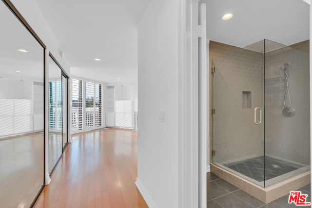 7301 Vista Del Mar, Playa del Rey CA: https://media.crmls.org/mediaz/268fcce9-b74d-4040-9267-11d940656531.jpg